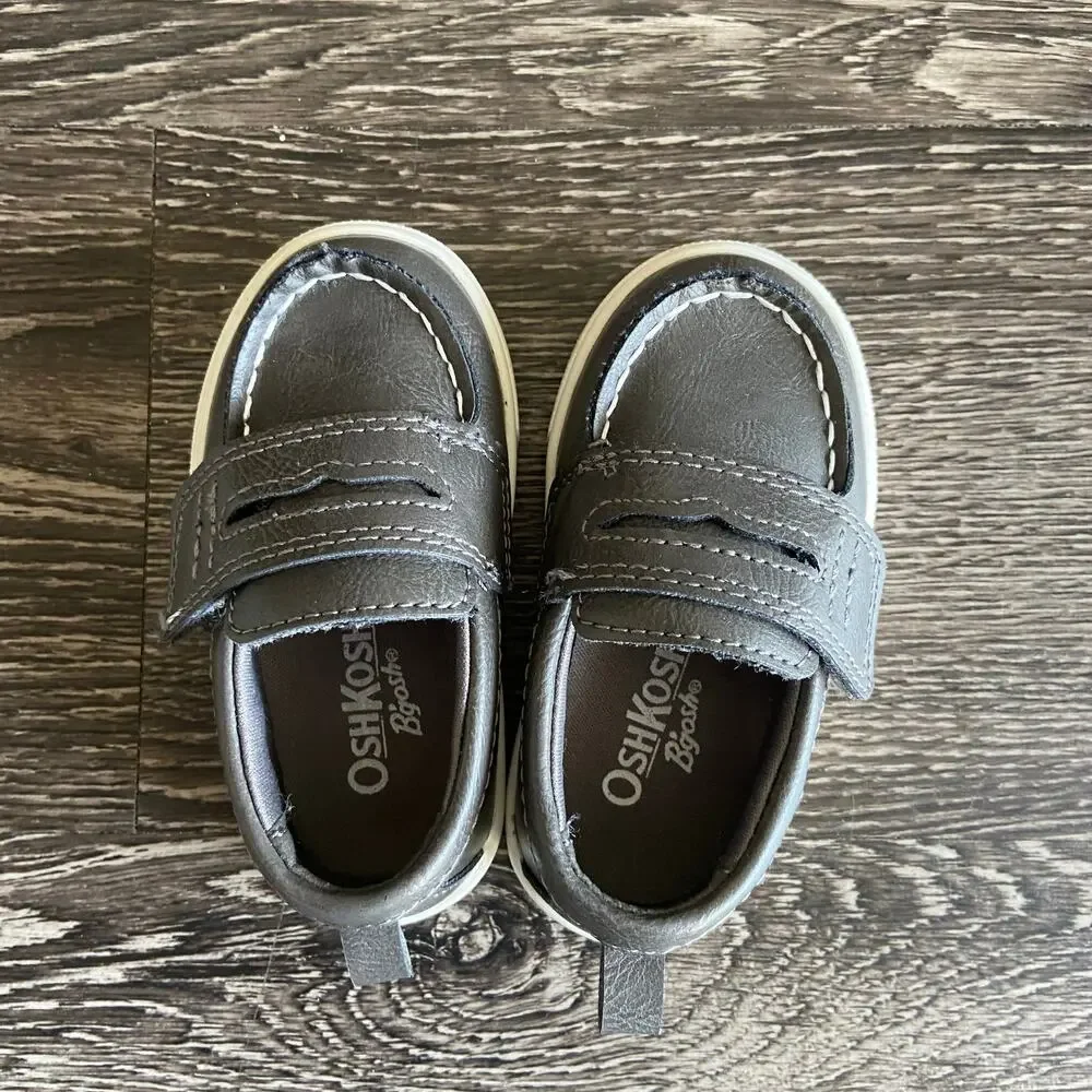 OshKosh B'gosh Toddler Size 4 Gray Velcro Slip-On Casual Shoes